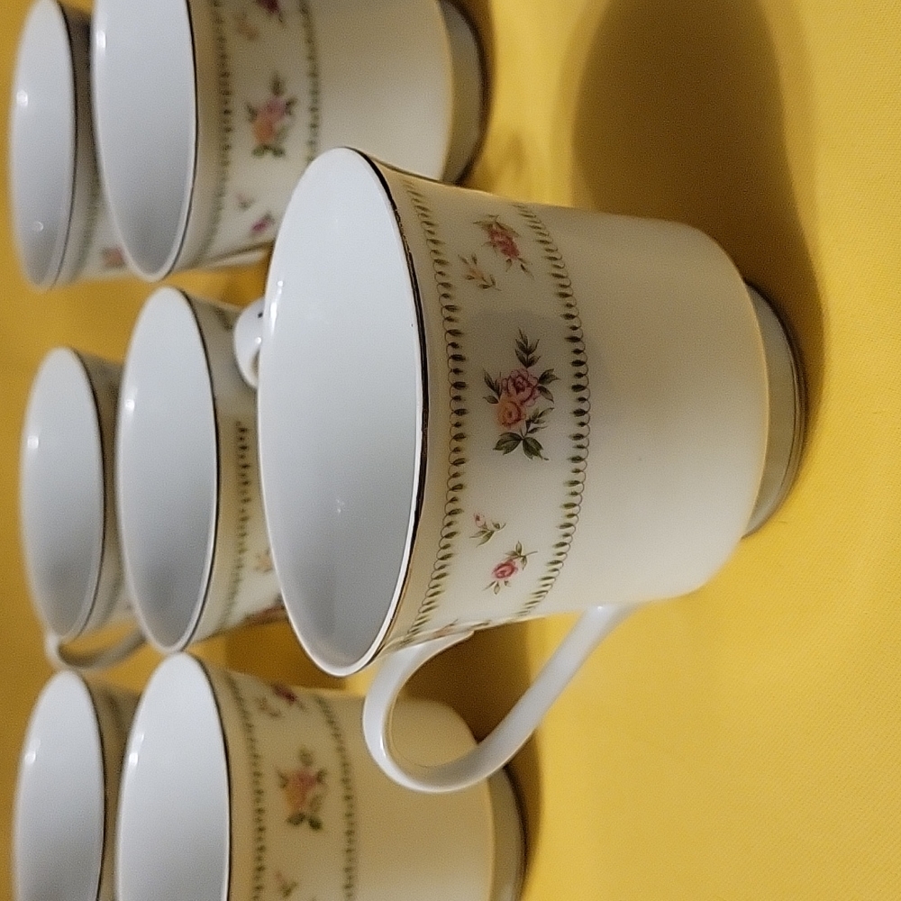 7 Abingdon Rose Tea Cups & Plates